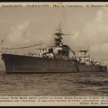 Le Croiseur Émile Bertin battant pavillon du Contre Amiral Duplat qui fit partie de la Croisière du Tricentenaire avec l'Audacieux, le sous-marin Surcouf et l'Avion Lieutenant de Vaisseau Paris