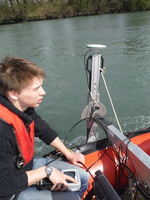 Prelevements en bateau sur le Rhone et l'Isere