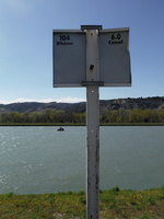 Prelevements en bateau sur le Rhone et l'Isere