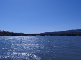 Prelevements en bateau sur le Rhone et l'Isere