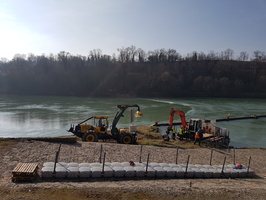 Travaux sur le Rhone sur le canal de Jonage