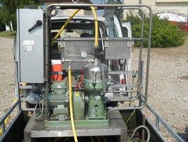 Prise de matiere en suspension d'eau du Rhone avec les centrifugeuses fixe et mobile a Jons 