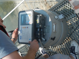 Prise de matiere en suspension d'eau du Rhone avec les centrifugeuses fixe et mobile a Jons 