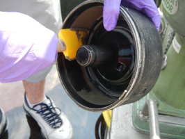 Prise de matiere en suspension d'eau du Rhone avec les centrifugeuses fixe et mobile a Jons 