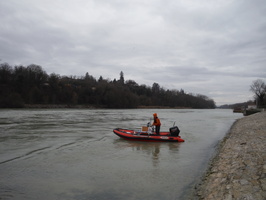 Mesure Adcp couplee a un DGPS sur le Rhone a Jons au niveau du barrage Edf