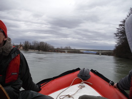 Mesure Adcp couplee a un DGPS sur le Rhone a Jons au niveau du barrage Edf
