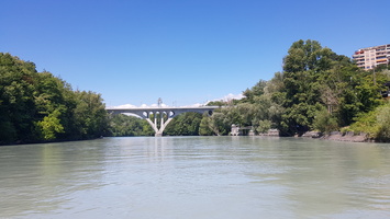 Confluence de l'Arve avec le Rhone a Geneve en Suisse