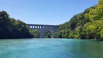 Confluence de l'Arve avec le Rhone a Geneve en Suisse